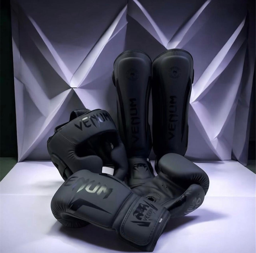 Venum Combat Training Set – All Black